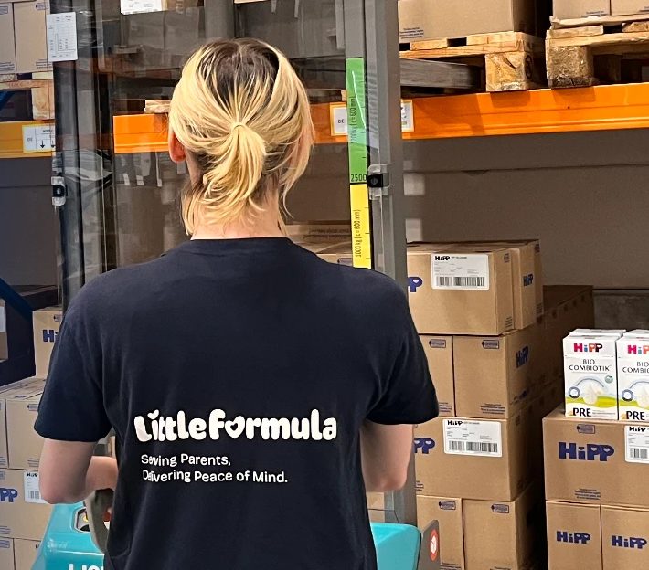 Little Formula team member in the Berlin warehouse